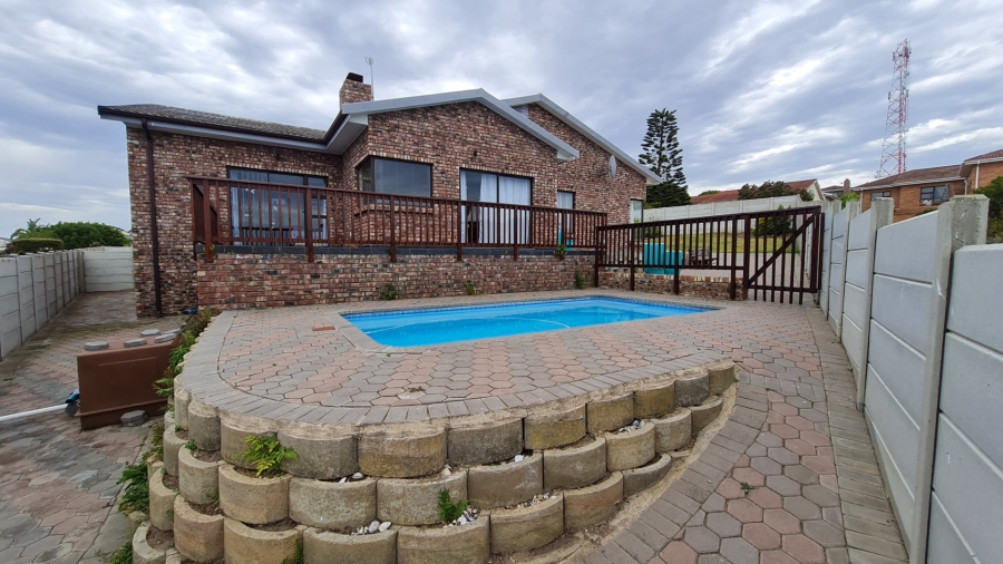 5 Bedroom Property for Sale in Dana Bay Western Cape